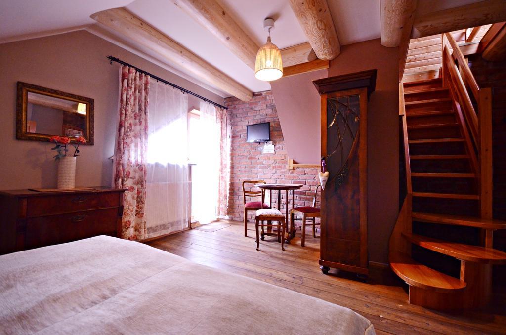 Dom Na Rozcesciu Bed and Breakfast Koniaków Exteriör bild